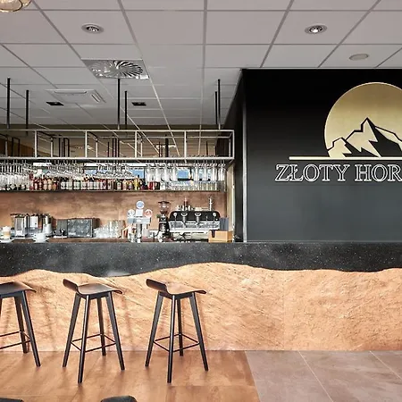 Zloty Horyzont Superior Glowny Budynek Z Basenem, Silownia, Grota Solna, Bawialnia I Restauracja Horyzont Smakow *