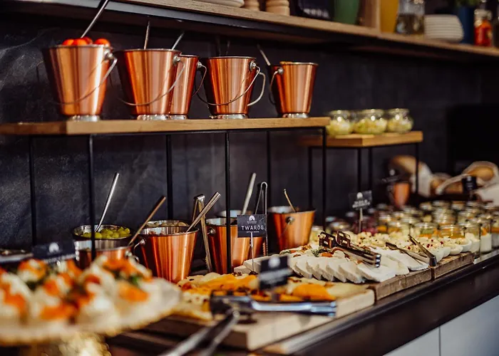 Zloty Horyzont Superior Glowny Budynek Z Basenem, Silownia, Grota Solna, Bawialnia I Restauracja Horyzont Smakow